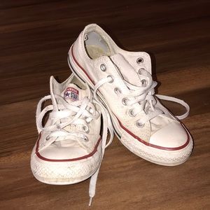 Converse Low Top Sneakers in Mid-Condition